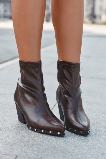 Botas femininas marrons estilo cowboy de couro ecológico com saltos Abrielle 2
