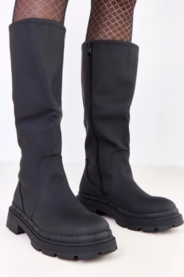 Botas de cano longo pretas... 2