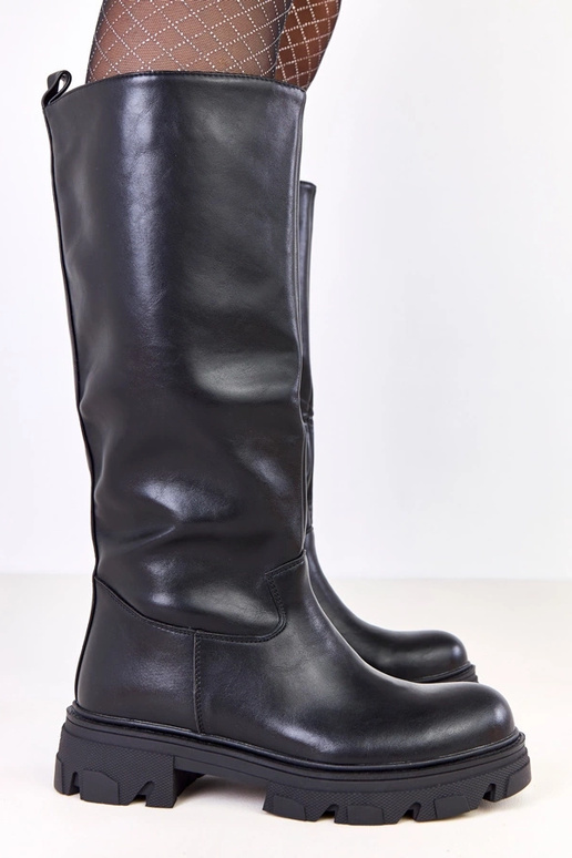 Botas de cano longo pretas em couro...