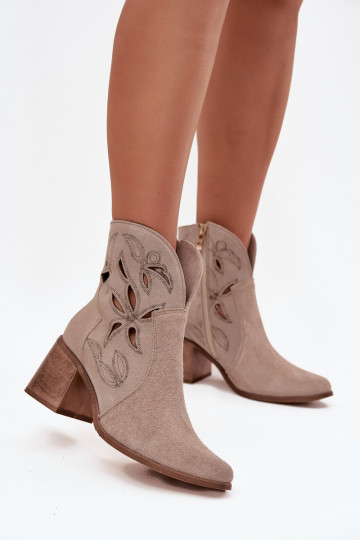 Botas femininas com elementos abertosHabilitadoturalnego de camurçau com salto Zazoo 3690 bege 2