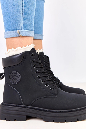 Czarne traperki ocieplane z... 2