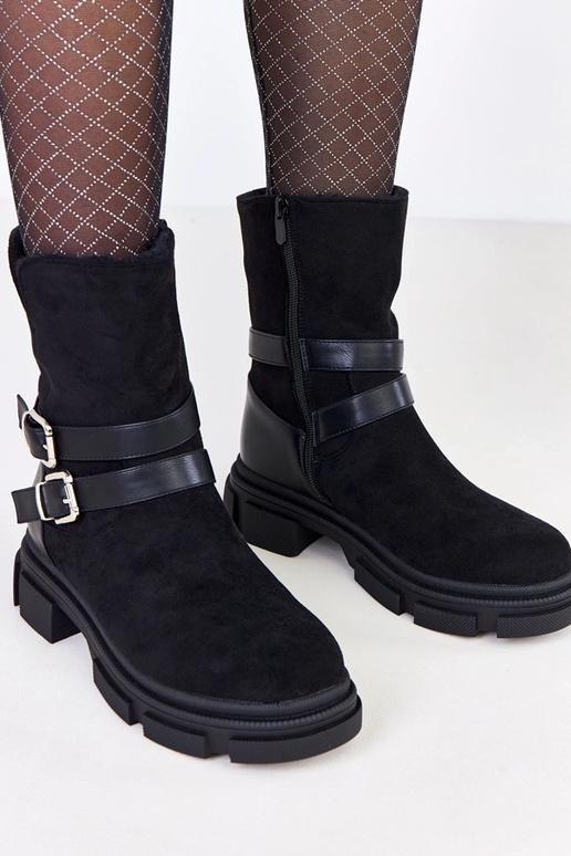 Czarne botki ocieplane zdobione... Czarne botki ocieplane zdobione...