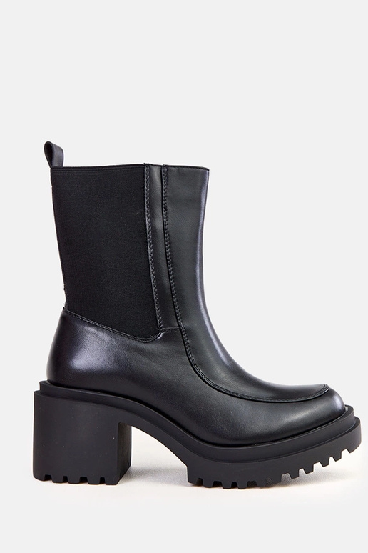 Czarne botki na słupku z elastyczną... Czarne botki na słupku z elastyczną...