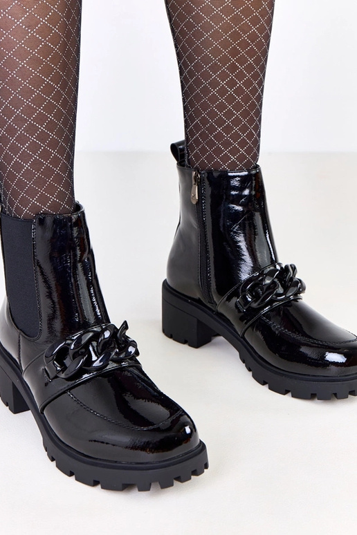 Czarne botki lakierowane zdobione... Czarne botki lakierowane zdobione...