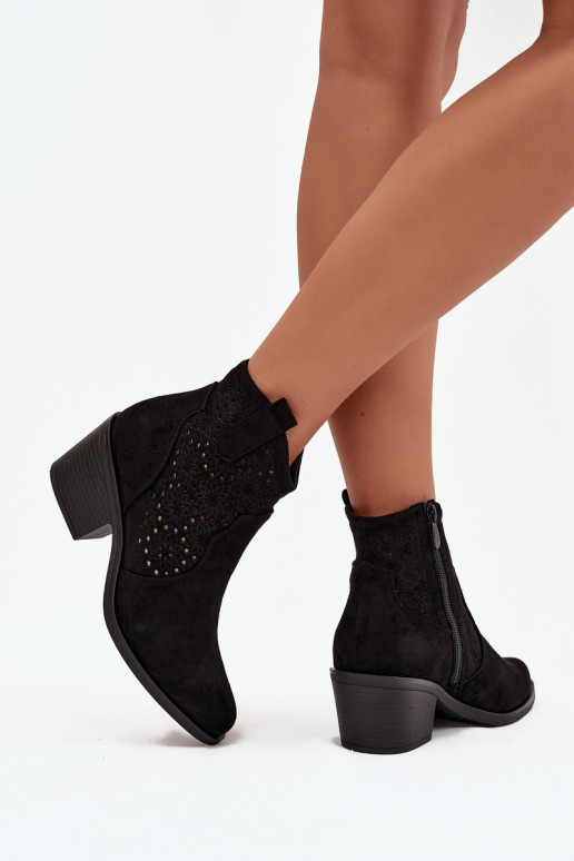 Botas femininas com elementos abertos com salto S.Barski HY52-529 cor preta Botas femininas com elementos abertos com salto S.Barski HY52-529 cor preta