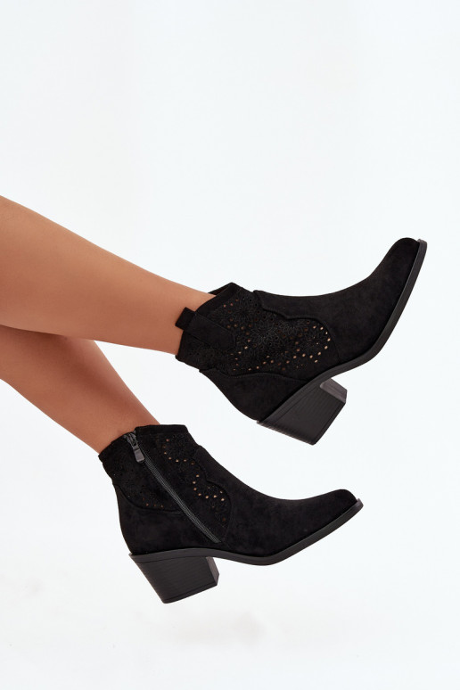 Botas femininas com elementos abertos com salto S.Barski HY52-529 cor preta Botas femininas com elementos abertos com salto S.Barski HY52-529 cor preta