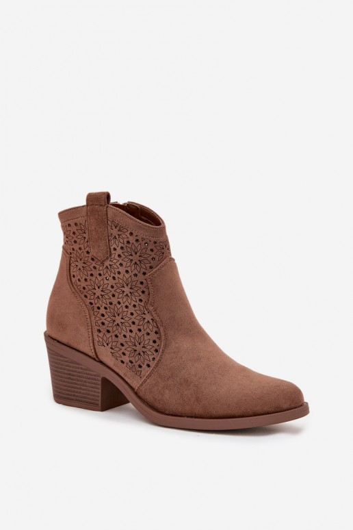 Botas femininas com elementos abertos com salto S.Barski HY52-529 cor marrom Botas femininas com elementos abertos com salto S.Barski HY52-529 cor marrom