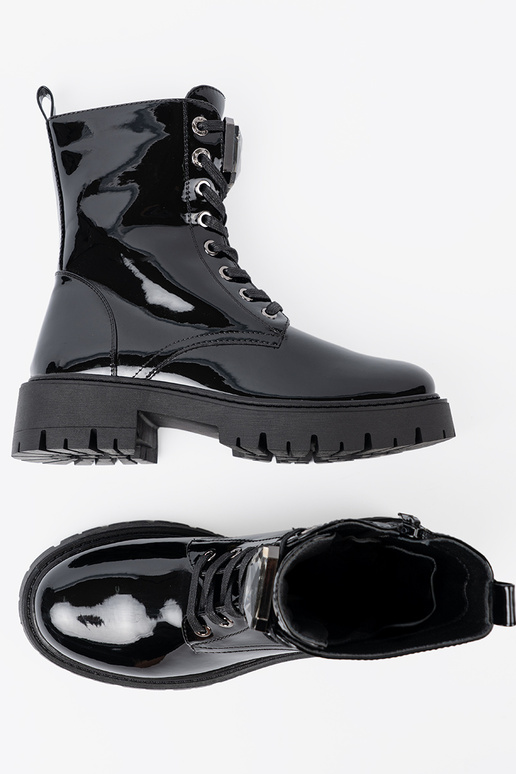 com efeito verniz amarrado Sapatos femininos cor preta com efeito verniz amarrado Sapatos femininos cor preta
