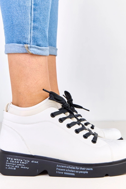 Boinas brancas com padrão na sola Ambly