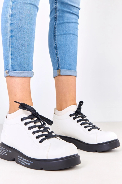 Boinas brancas com padrão na sola Ambly