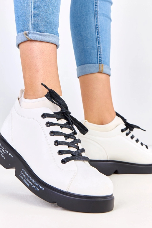 Boinas brancas com padrão na sola Ambly