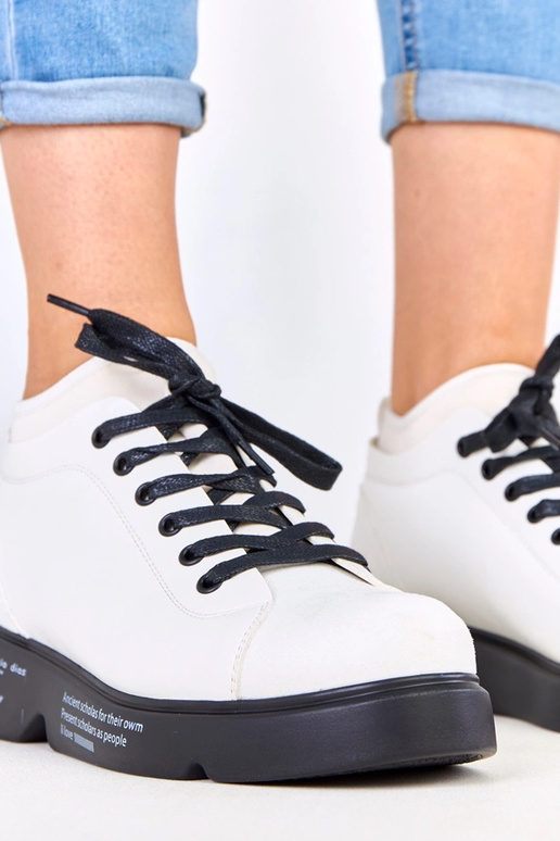 Boinas brancas com padrão na sola Ambly