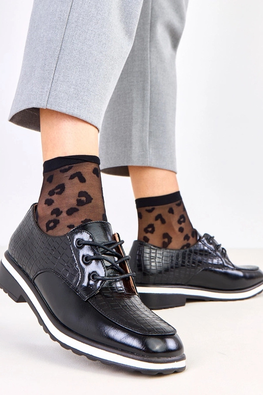 Boinas pretas com impressão e bico...