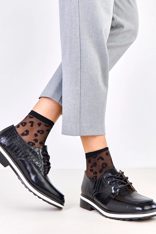 Boinas pretas com impressão e bico...