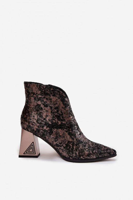 Pele Botas femininas D&A CR52-679 cor preta Pele Botas femininas D&A CR52-679 cor preta