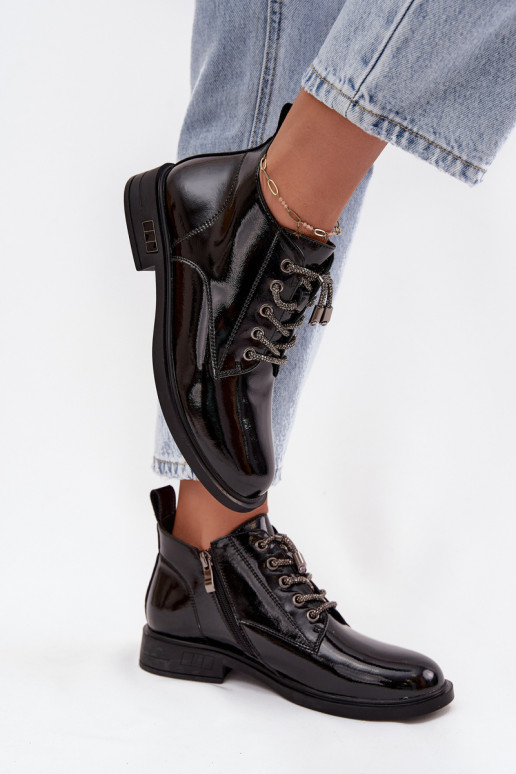 Pele com efeito verniz Botas femininas Com decorações Amarrandom D&A MR52-124 cor preta