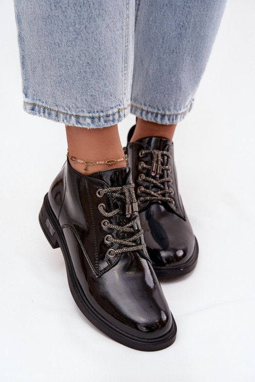 Pele com efeito verniz Botas femininas Com decorações Amarrandom D&A MR52-124 cor preta