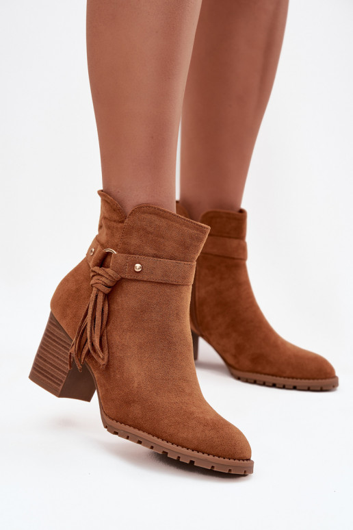 Botas femininas com franjas cor marrom Rosabella Botas femininas com franjas cor marrom Rosabella