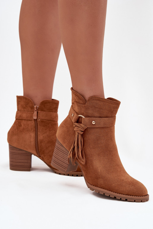 Botas femininas com franjas cor marrom Rosabella Botas femininas com franjas cor marrom Rosabella