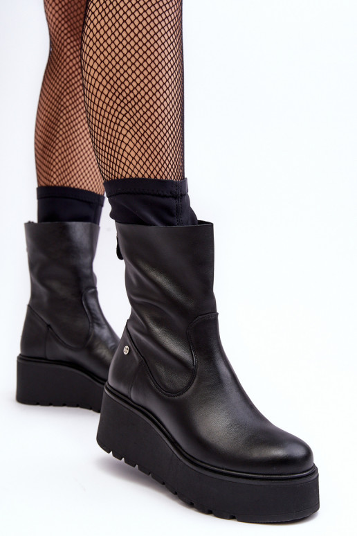 Botas femininas com uma plataforma Tem que serciejka A7161-01 cor preta Botas femininas com uma plataforma Tem que serciejka A7161-01 cor preta