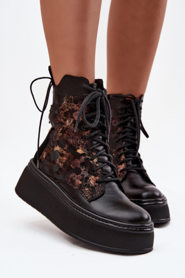 Botas femininas de couro com plataforma Tai turiciejka 07086-01 na cor preta