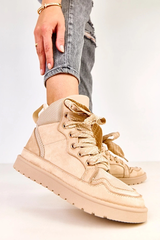 Tênis esportivos altos bege com...