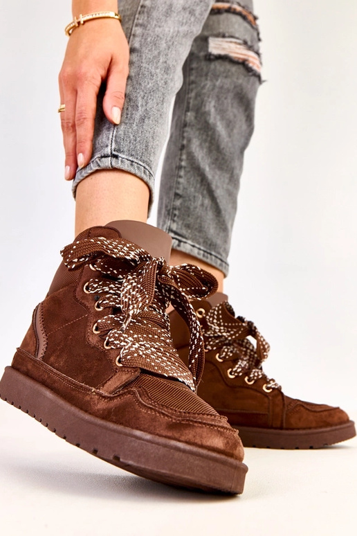 Tênis esportivos altos marrons com...