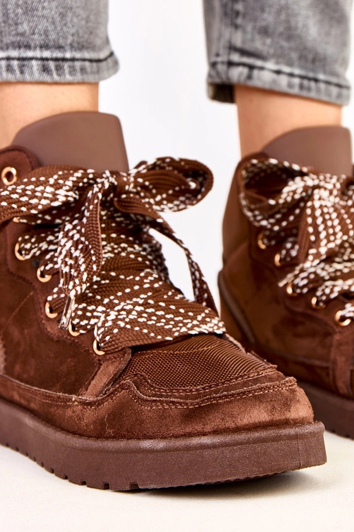 Tênis esportivos altos marrons com...