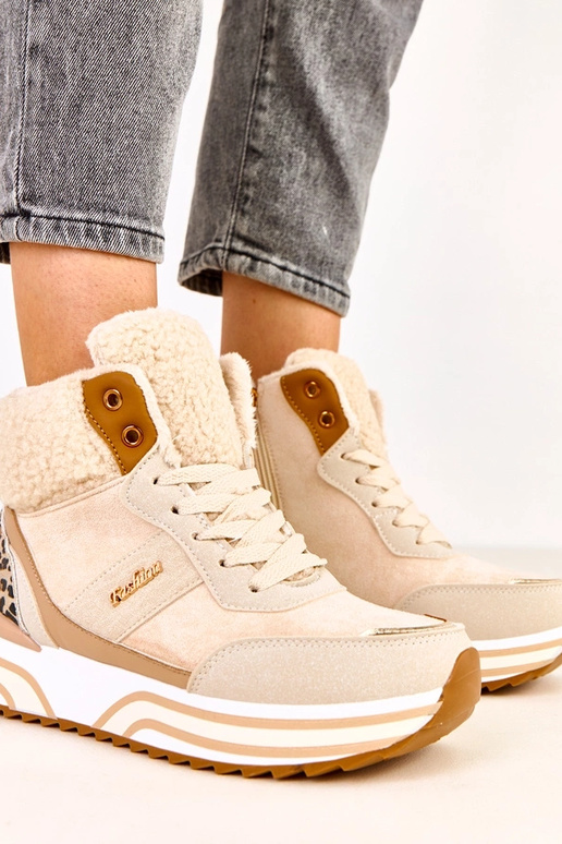 Tênis esportivos altos e quentes bege...