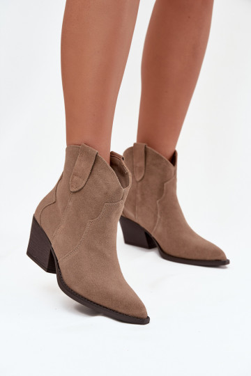 Um modelo atraente botas estilo coParaboy FemininoHabilitadoturalnego de camurçau bege Beretta 2