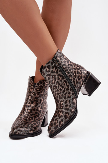 Botins femininos de couro com forro aquecido e estampas de pele de leopardo D&A CR52-622 nas cores preta e dourada