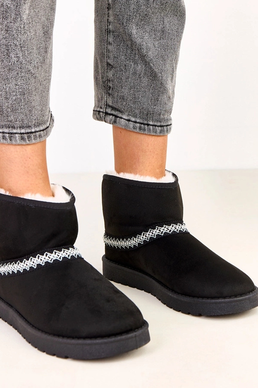 Botas de neve baixas pretas em... Botas de neve baixas pretas em...