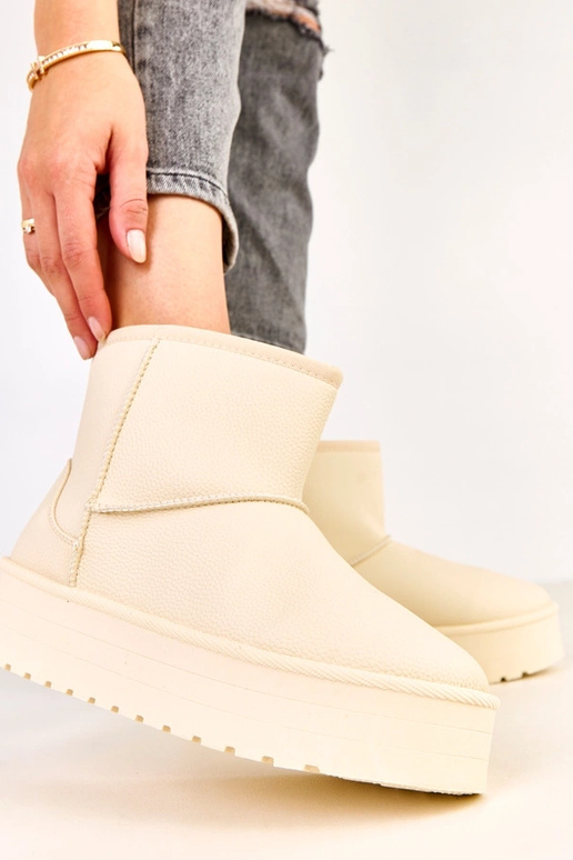 Botas de neve baixas cor areia com... Botas de neve baixas cor areia com...