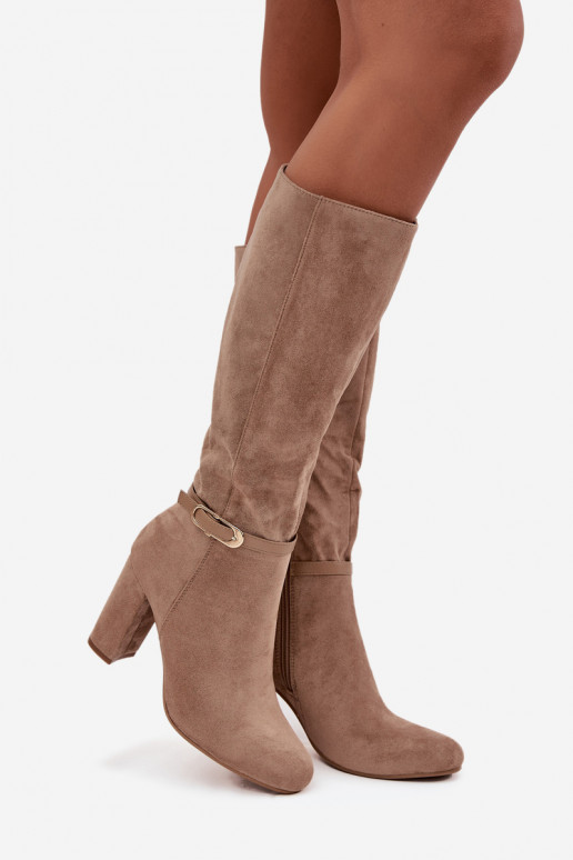botas femininas com salto com fivelas douradas aquecimento bege Seraphine