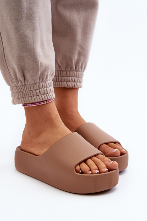 Feminino Chinelos Em uma sola grossa cor marrom Oreithano