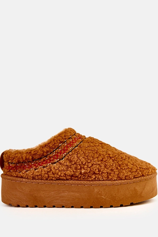 Botas de neve marrons baixas com... Botas de neve marrons baixas com...