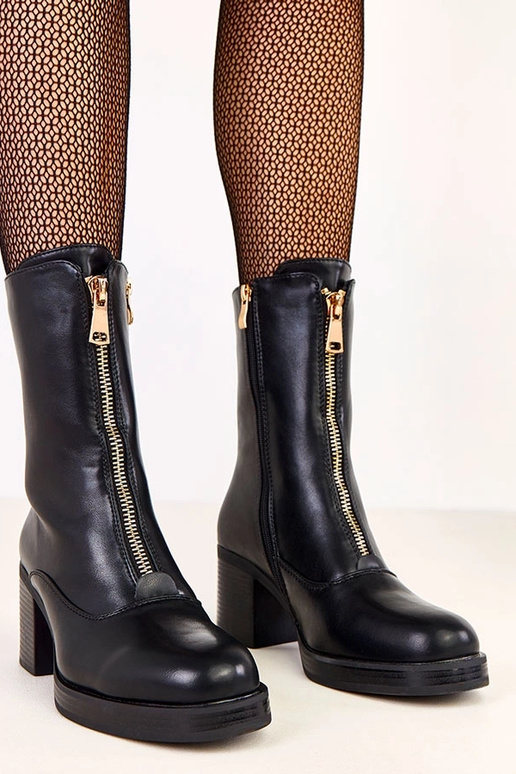 Botins de salto alto pretos com zíper... Botins de salto alto pretos com zíper...