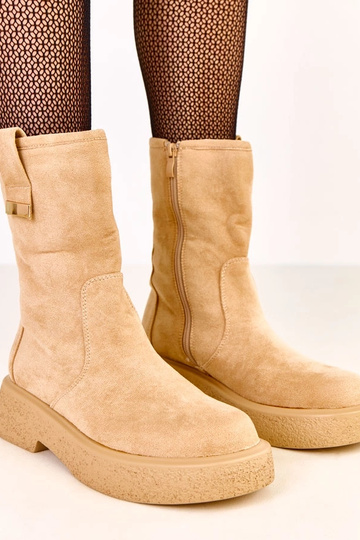 Botins de camurça sintética...