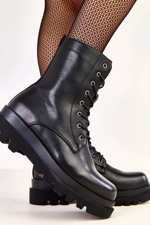 Botas de trekking femininas clássicas... Botas de trekking femininas clássicas...