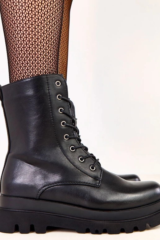 Botas de trekking femininas clássicas... Botas de trekking femininas clássicas...