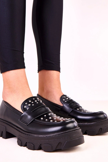 Mocassins pretos femininos com tachas Memolis