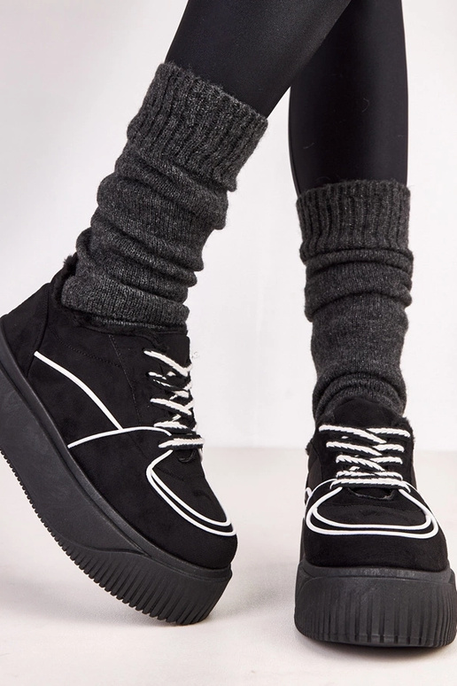 Tênis quentes pretos em plataforma...