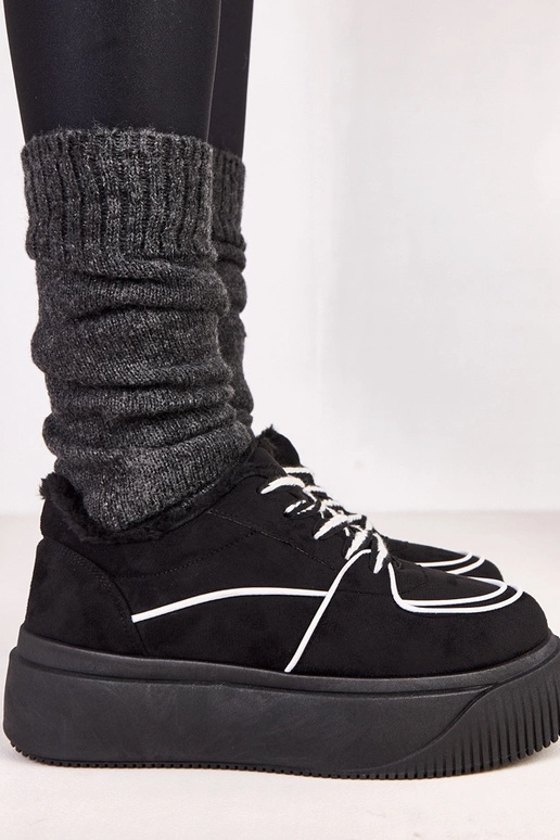 Tênis quentes pretos em plataforma...