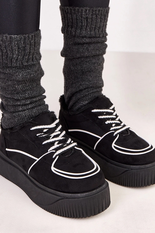 Tênis quentes pretos em plataforma...