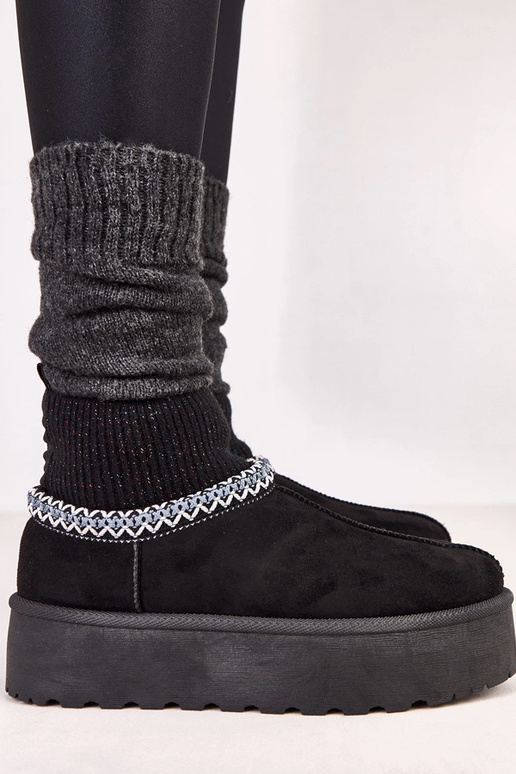 Botas de neve baixas pretas com cano... Botas de neve baixas pretas com cano...