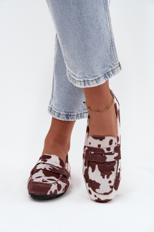 Mocassins femininos planos com remendos nas cores marrom e branco "Soreline" Mocassins femininos planos com remendos nas cores marrom e branco "Soreline"