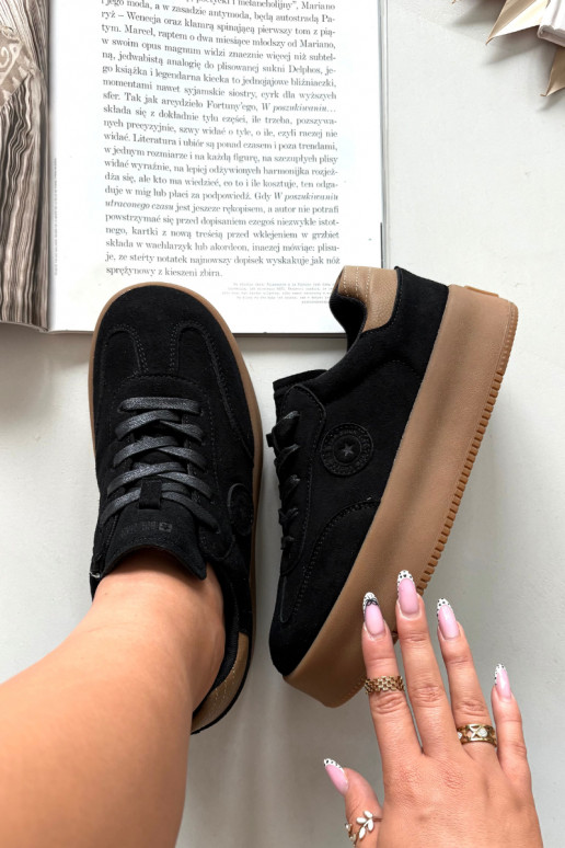 À modalo de tênis Feminino com uma plataforma Big Star SS274761 cor preta