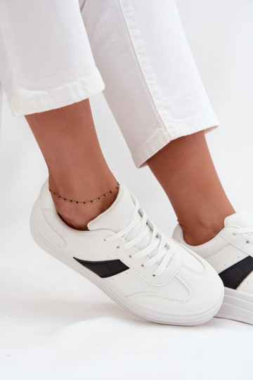 À modalo de tênis Feminino com uma plataforma cor branca Elvessia 2