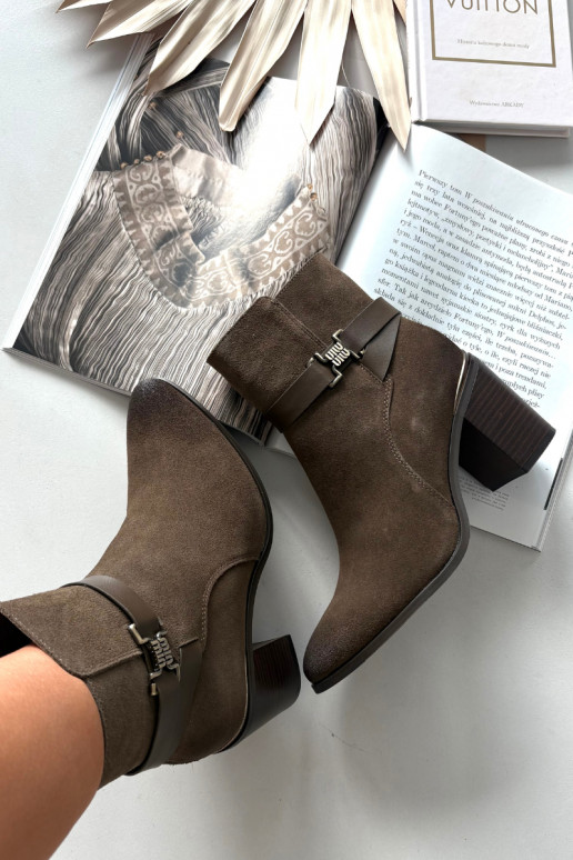 Botas femininasHabilitadoturalnego de camurçau com salto aquecimento Sergio Leone BT25384-S cor cáqui Botas femininasHabilitadoturalnego de camurçau com salto aquecimento Sergio Leone BT25384-S cor cáqui