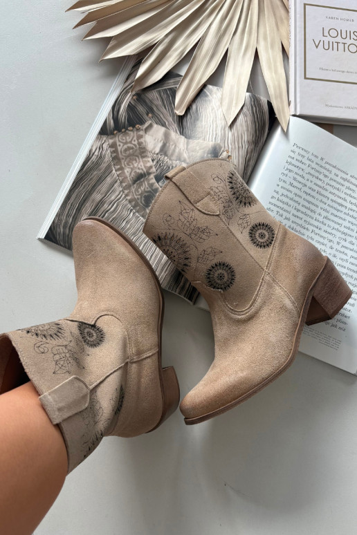 de camurça Pele Botas femininas com elementos abertos com salto Zazoo 3844 bege